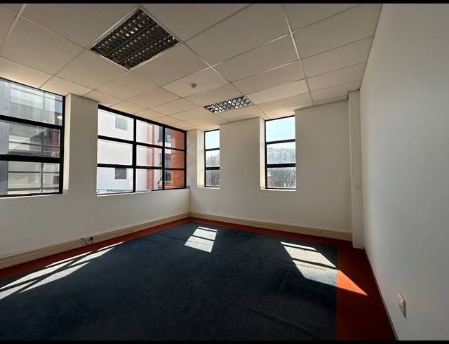 97M² OFFICE TO LET IN HIGHVELD TECHNOPARK